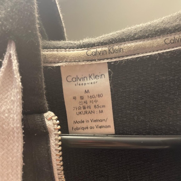 Comfy casual Calvin Klein zip-up size M - Picture 3 of 3